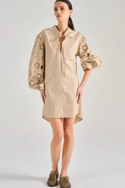 Abito beige