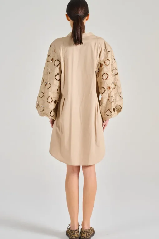 Abito beige