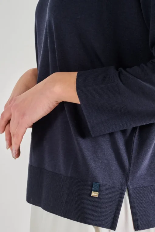 Maglia scollo a v tessuto blu