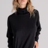 Maglia scollo ampio 100% lana vergine nero