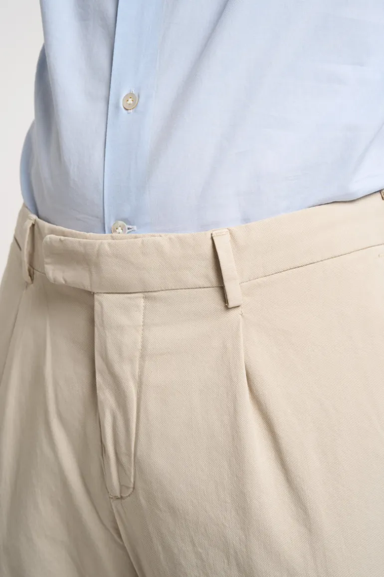 Pantalone pence in cotone/seta/elastan grigio