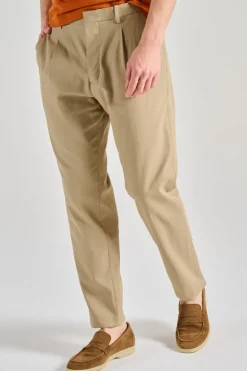 Pantaloni chino beige